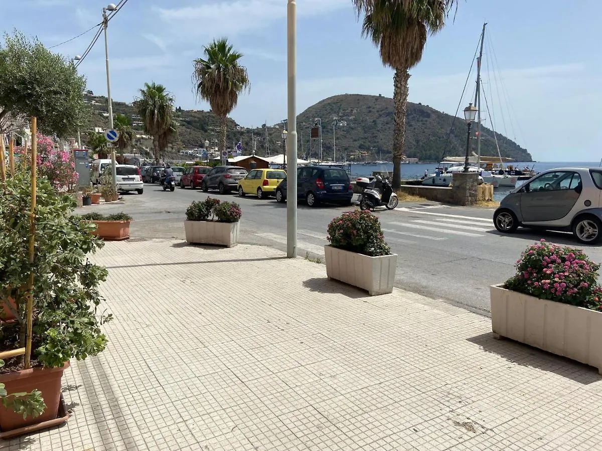 Lipari By The Port Apartment Italy