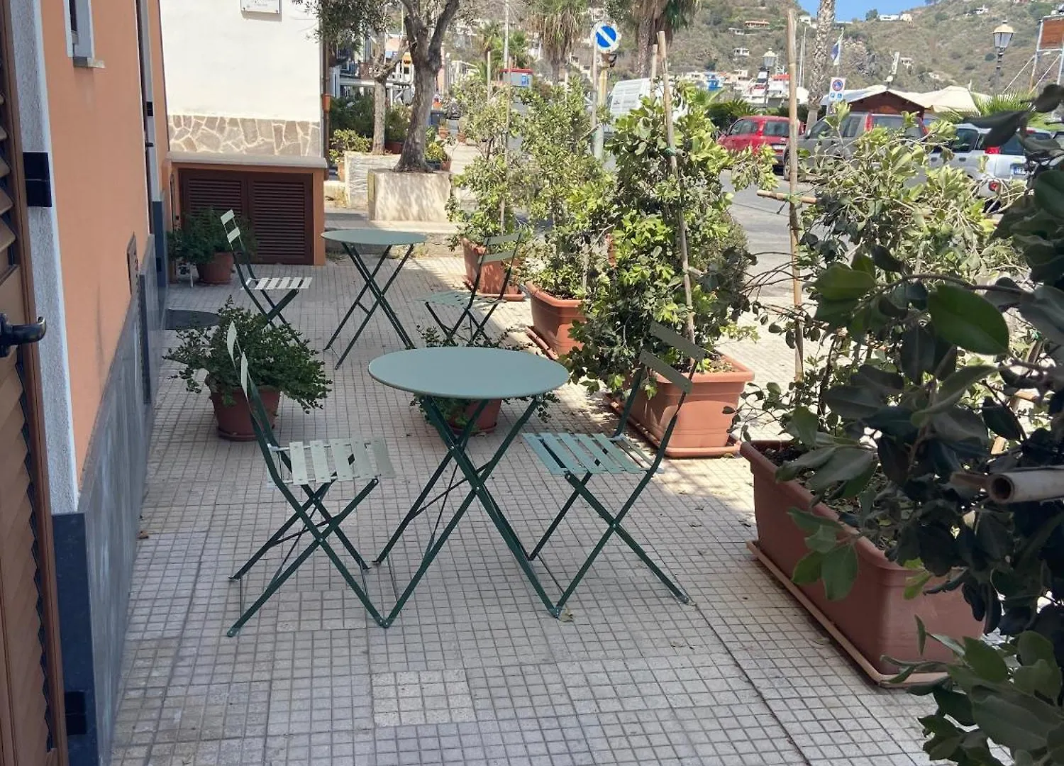 Lipari By The Port contacts